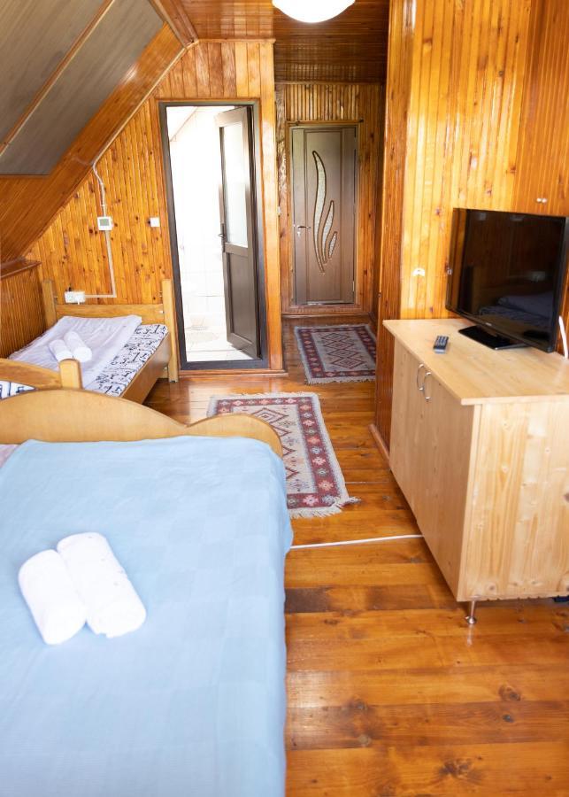 Pensiunea Novac Дурау Екстериор снимка